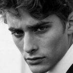 Олег Петров